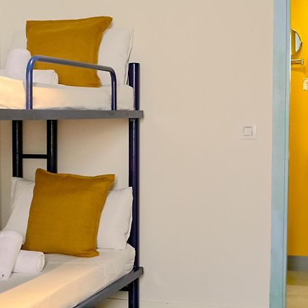 Sun & Moon Hostel Barcelona Exterior photo